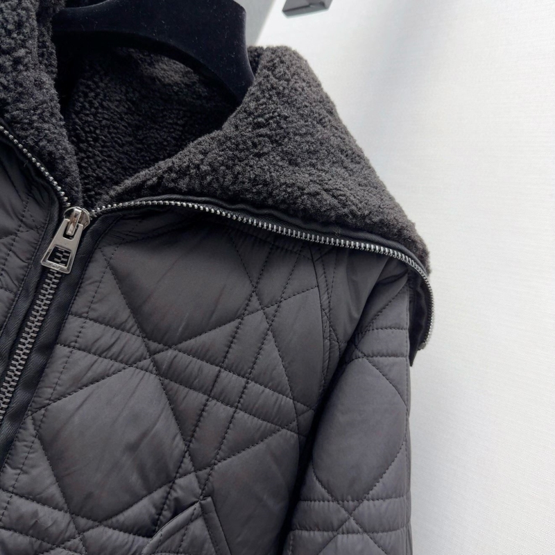 chr1st1an D10r outwear